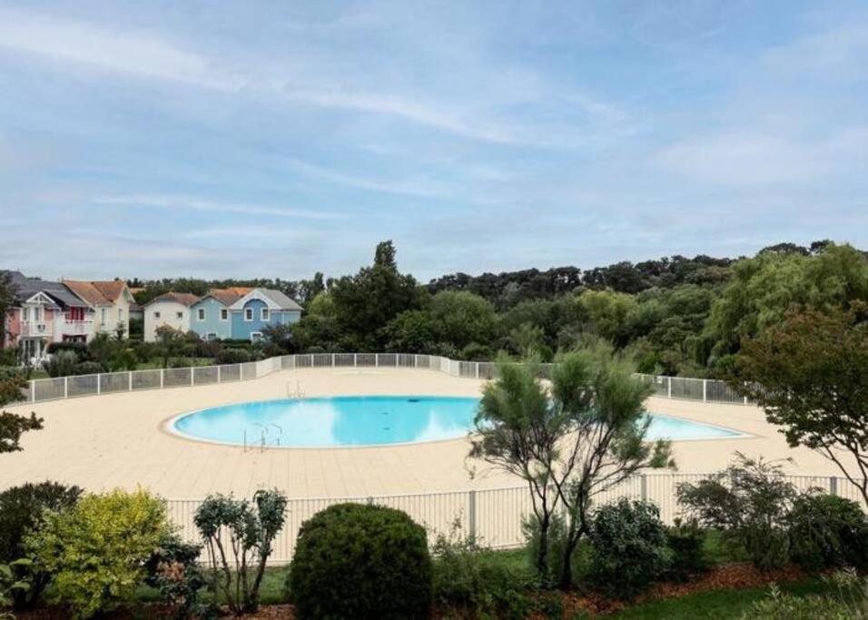 Charmante Maison De Vacances Avec Acces Piscine Talmont-Saint-Hilaire Extérieur photo
